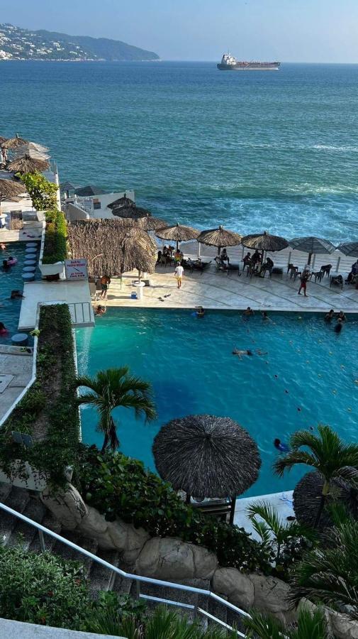 Hotel Torres Gemelas Vista Al Mar A Pie De Playa 아카풀코 외부 사진